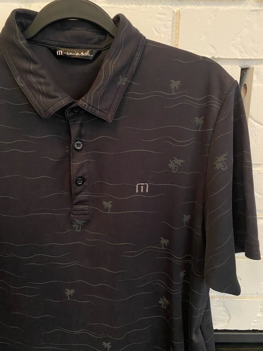 TravisMathew Black Palm Tree Wave Print Golf Polo Shirt Medium Golfcore
